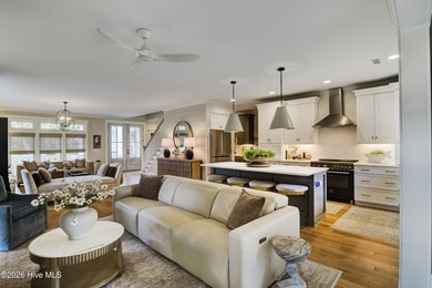 Exquisite Single-Family Home in a Gated Community in Olde - photo 7