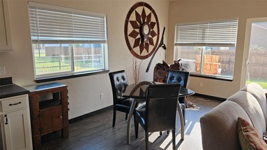 Welcome to this beautifully maintained home in the Farm View - photo 8