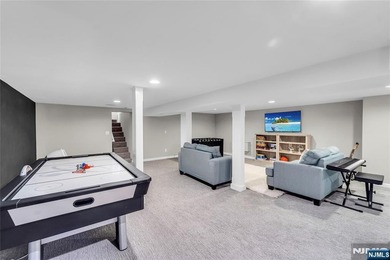 Welcome to 11 Amelia Drive in Old Tappan - a fully upgraded - photo 19