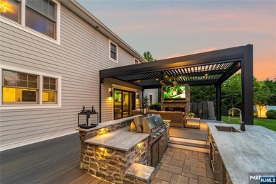 Welcome to 11 Amelia Drive in Old Tappan - a fully upgraded - photo 32