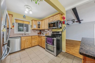 **FULLY BACK ON THE MARKET!!** Welcome to 16 Manchester, a - photo 16