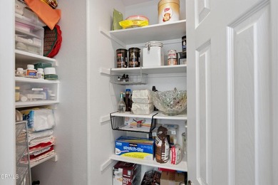 Welcome to this beautifully maintained 3-bedroom, 3-bathroom - photo 19