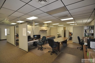 An exceptional opportunity to acquire a versatile commercial - photo 21