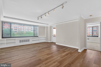Welcome to River Place South - one of Rosslyn's most coveted - photo 2