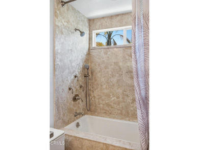 Welcome to this beautifully maintained 3-bedroom, 3-bathroom - photo 25