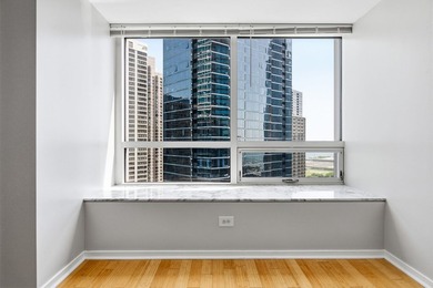 Bright & Beautiful Northeast Exposure - this high floor, well - photo 7