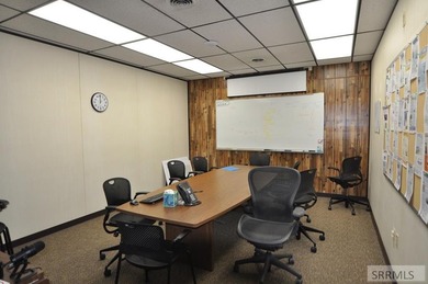 An exceptional opportunity to acquire a versatile commercial - photo 28