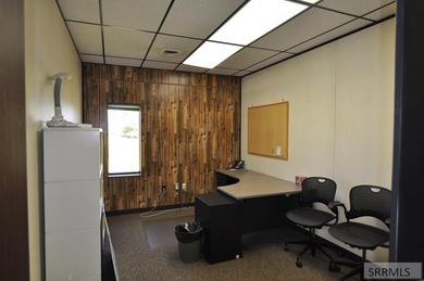 An exceptional opportunity to acquire a versatile commercial - photo 35