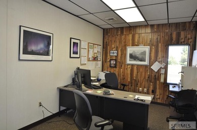 An exceptional opportunity to acquire a versatile commercial - photo 37