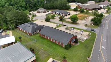 Position your business for success with this versatile 4,600+ SF - photo 4