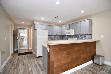Newly updated, lower level, 3 bedroom, 3 bath, waterfront condo - photo 14