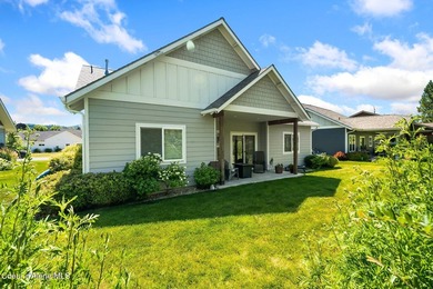 1,934 square foot home with 3 bedrooms, 2 bathrooms and an - photo 14