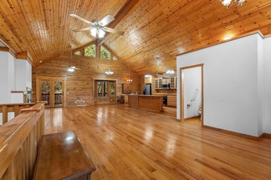 Below Market Value Custom Oak Log Home in Gated Emerald Pointe - photo 14