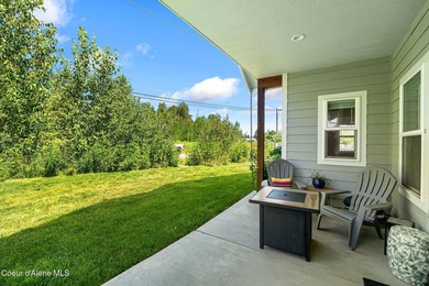 1,934 square foot home with 3 bedrooms, 2 bathrooms and an - photo 15
