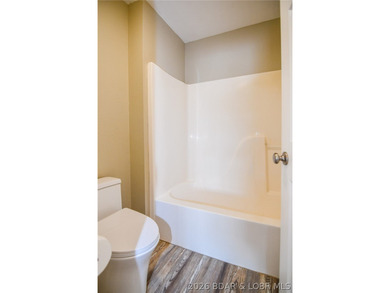 Newly updated, lower level, 3 bedroom, 3 bath, waterfront condo - photo 20