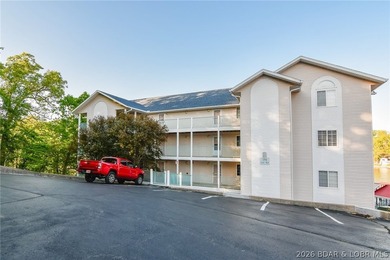 Newly updated, lower level, 3 bedroom, 3 bath, waterfront condo - photo 32
