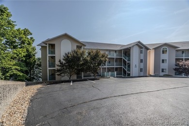 Newly updated, lower level, 3 bedroom, 3 bath, waterfront condo - photo 33