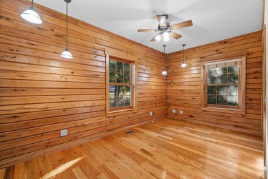 Below Market Value Custom Oak Log Home in Gated Emerald Pointe - photo 33