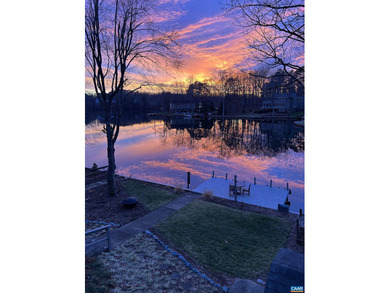 Pristine 5 bed, 3.5 bath waterfront home at Lake Monticello with - photo 3