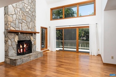 Pristine 5 bed, 3.5 bath waterfront home at Lake Monticello with - photo 8