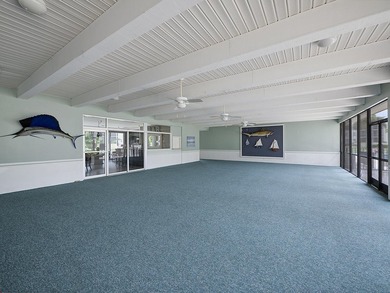 Beautiful 2 bedroom 2 bath unit in Longwood. Large screened wrap - photo 11