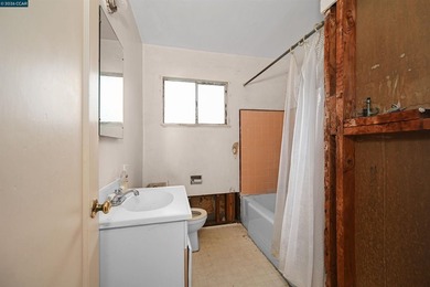 OPEN HOUSE Sunday June 7th 2-4pm . Back on the market, this long - photo 14