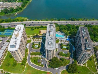 Welcome to The Towers at Water's Edge, one of Bayside's most - photo 21