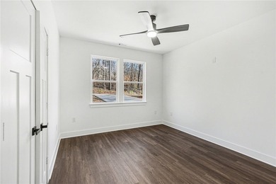 3-bedroom, 2-bath contemporary cottage offers a unique - photo 21