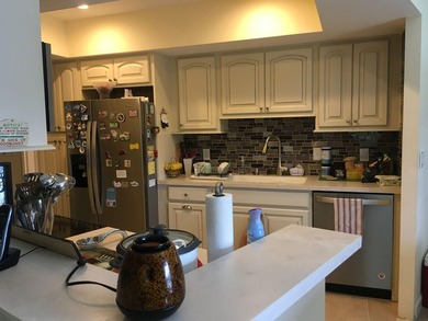 Beautiful 2 bedroom 2 bath unit in Longwood. Large screened wrap - photo 22