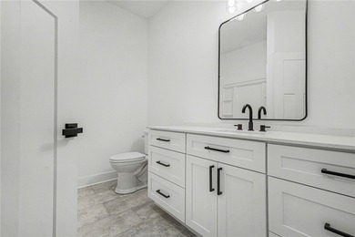 3-bedroom, 2-bath contemporary cottage offers a unique - photo 23