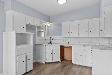 Welcome to 1506 Crosby in the growing city of Portland, TX! This - photo 6