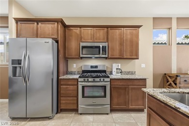 Exquisite Turnkey Retreat - Fully Furnished! This stunning - photo 7