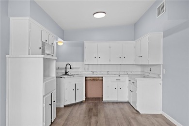 Welcome to 1506 Crosby in the growing city of Portland, TX! This - photo 10