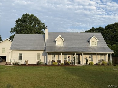 Beautifully updated 5 bedroom, 3.5 bath home with approx 3 - photo 3