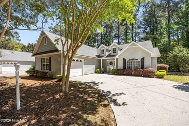 Welcome to easy, carefree living at 703 Hummingbird S in the - photo 3