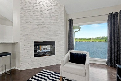 Beautiful modern customized home on the lake side of The - photo 8