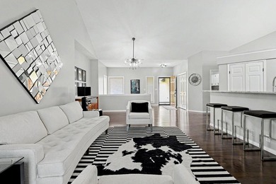 Beautiful modern customized home on the lake side of The - photo 9