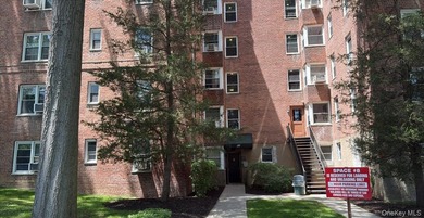 One Bedroom unit located on the first floor with large living - photo 11