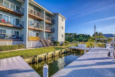 WATERFRONT PERFECTION - ONE OF A KIND! This exceptional 3 bed, 3 - photo 12
