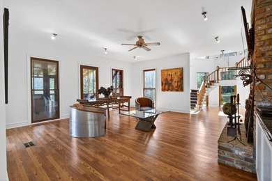 Paradise Awaits!! 3 bedroom, 2 1/2 -bathroom home nestled on 17 - photo 15