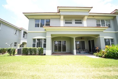 Lovely and spacious Townhome. First floor is all tile formal - photo 16