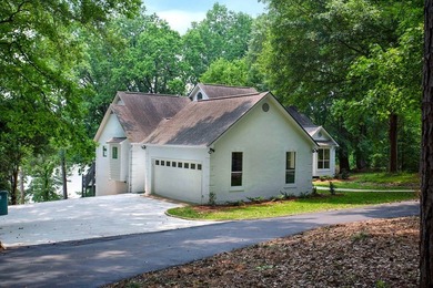 Welcome to 506 St Francis Road in beautiful Eufaula, Alabama- a - photo 18