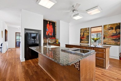 Paradise Awaits!! 3 bedroom, 2 1/2 -bathroom home nestled on 17 - photo 18
