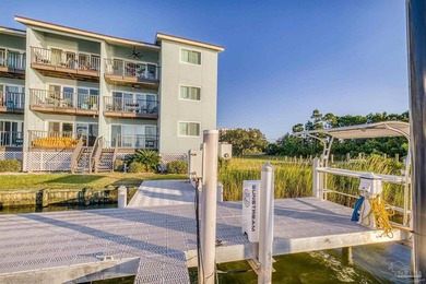 WATERFRONT PERFECTION - ONE OF A KIND! This exceptional 3 bed, 3 - photo 20