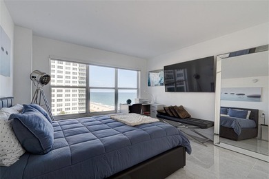 Stunning, Fully Remodeled Oceanfront Condo on the Galt Mile! - photo 27