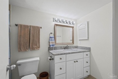 WATERFRONT PERFECTION - ONE OF A KIND! This exceptional 3 bed, 3 - photo 29
