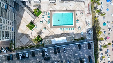 Stunning, Fully Remodeled Oceanfront Condo on the Galt Mile! - photo 33