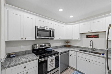 WATERFRONT PERFECTION - ONE OF A KIND! This exceptional 3 bed, 3 - photo 35