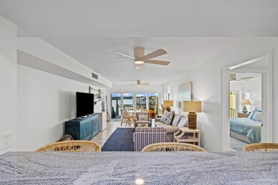 WATERFRONT PERFECTION - ONE OF A KIND! This exceptional 3 bed, 3 - photo 39