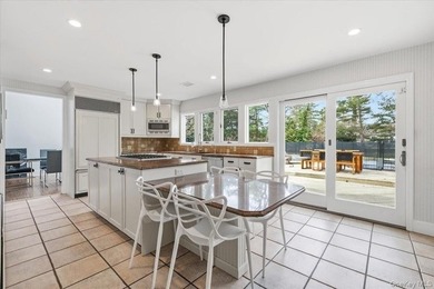 Welcome to this turn-key, move-in ready Colonial set on an - photo 10